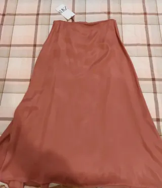 Gonna midi rosa antico drappeggiata con spacco