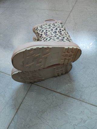 Botas de agua niña talla 28