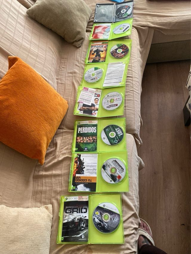 Xbox 360 + 2 Mandos + 13 juegos