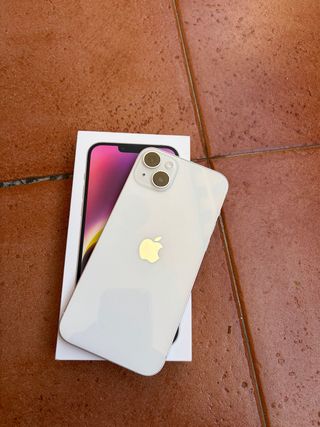 iPhone 14 Plus bianco, 128 g di spazio di archiviazione