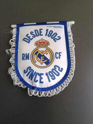 Banderín Real Madrid firmado por Marce