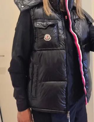 Chaleco Moncler Negro Nuevo Sin Estrenar Talla M