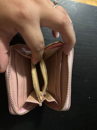 Monedero rosa con cremallera y detalle gatito