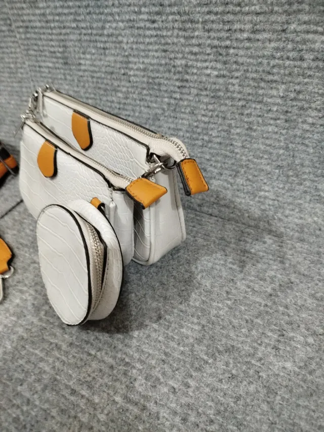 Bolso bandolera triple gris