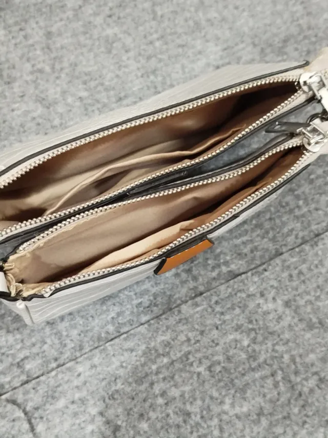 Bolso bandolera triple gris