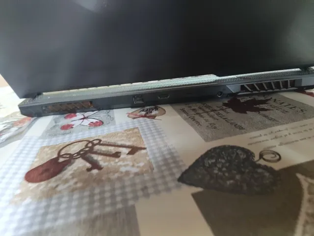 Asus ROG Strix G731GU