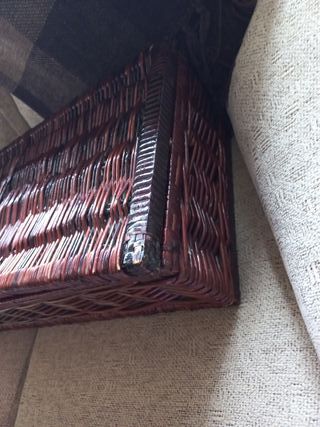 Baúl de mimbre y madera vitange