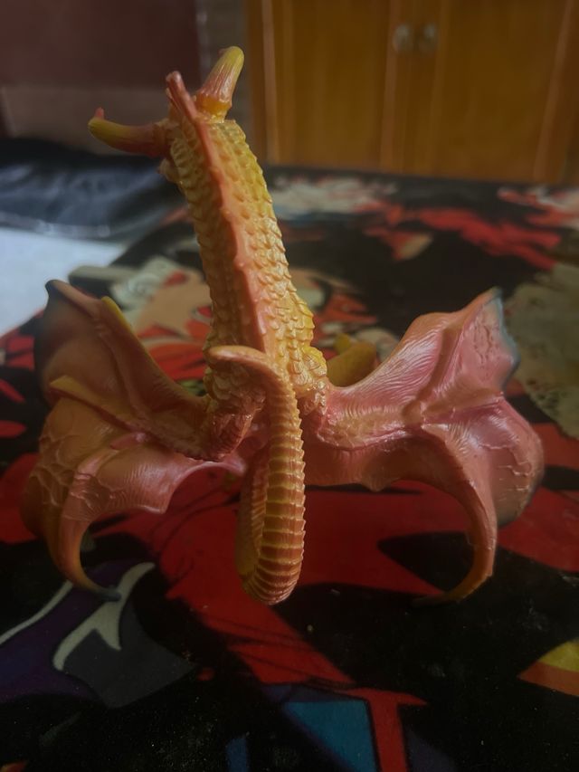 Figura Dragón Amarillo