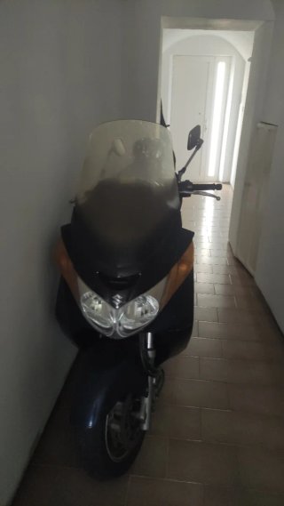 Suzuki Burgman 400i