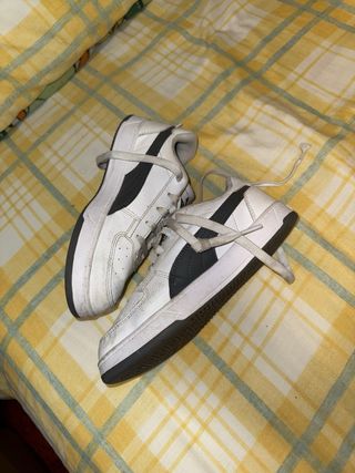 Tenis Puma Blancos y verde 