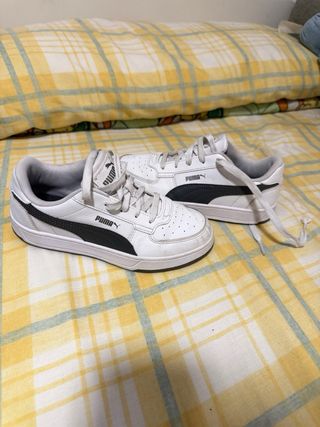 Tenis Puma Blancos y verde 