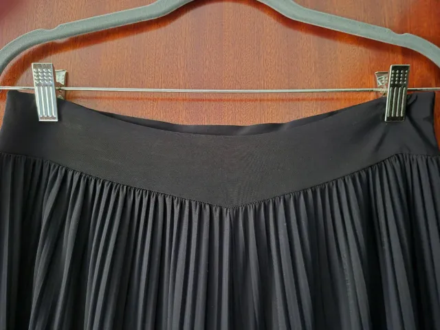 Pantalón negro señora plisado