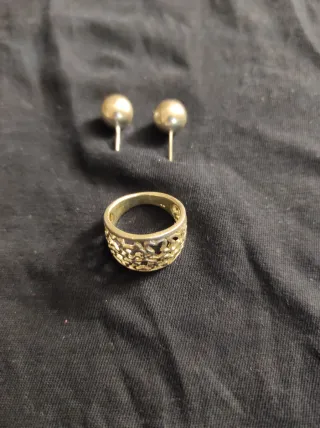 Anillo y pendientes de plata