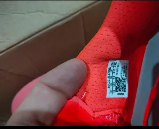 Zapatillas Adidas Supernova naranjas, nuevas.