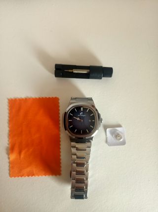 Reloj Poedagar Azul y Plateado