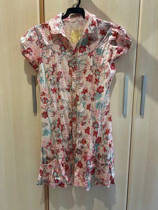 Vestido floral rosa y rojo