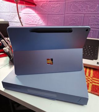 Microsoft Surface Pro 12 , TECLADO Y PEN .