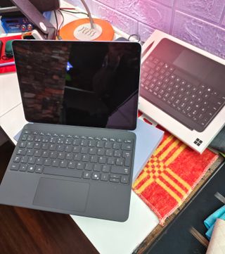 Microsoft Surface Pro 12 , TECLADO Y PEN .