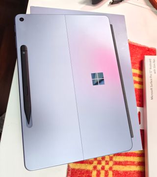 Microsoft Surface Pro 12 , TECLADO Y PEN .