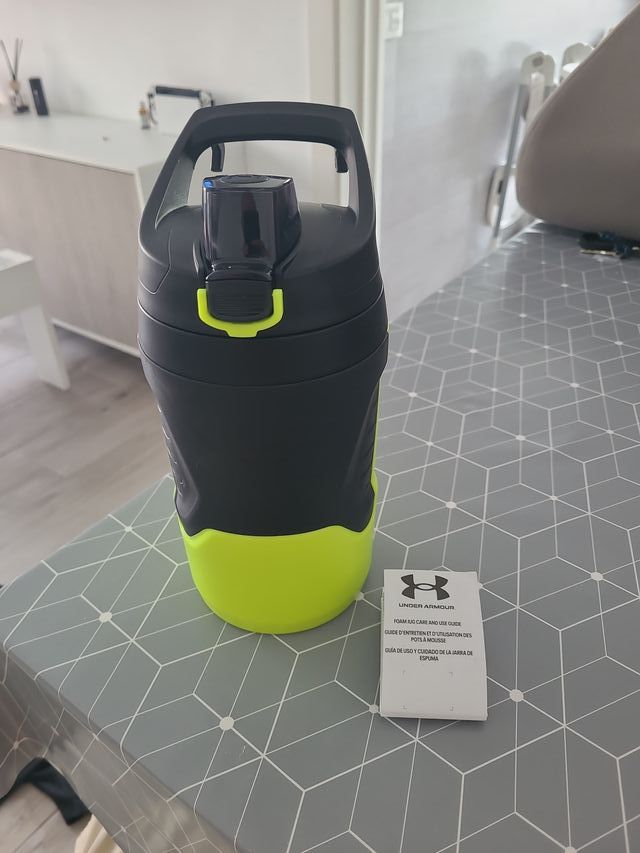 Botella Under Armour playmaker