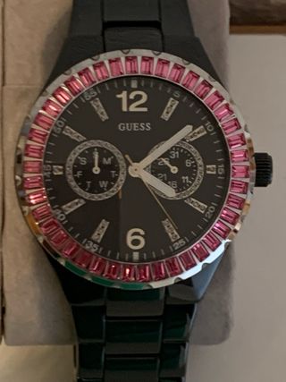 Reloj Guess Negro con Bisel Rosa