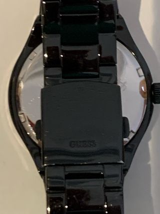 Reloj Guess Negro con Bisel Rosa