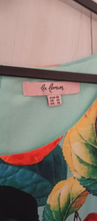 Vestido estampado frutal