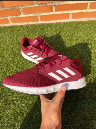 Zapatillas Adidas Running Rojas y Blancas