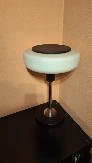 Lámpara de mueble moderna