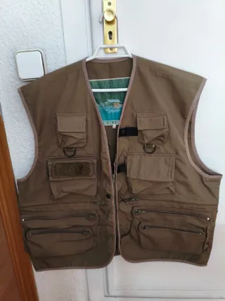 Chaleco de pesca a estrenar.
Talla M,  64 cmx50cm
