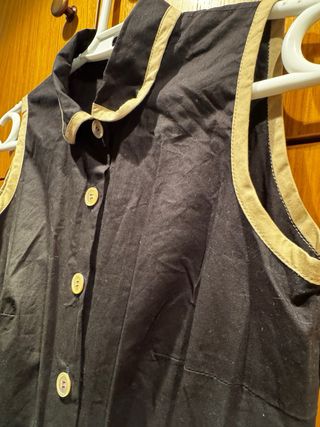 Vestido negro con cuello Peter Pan