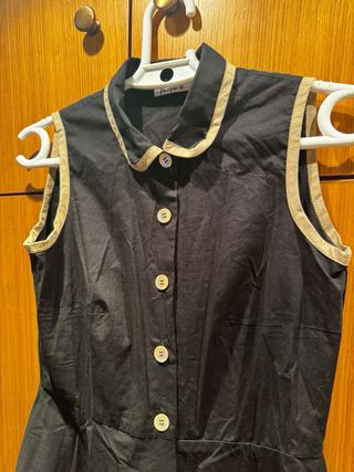 Vestido negro con cuello Peter Pan