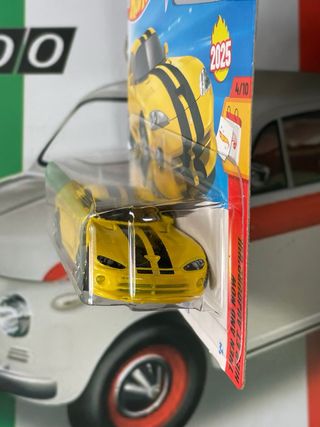 Hot Wheels '96 Dodge Viper GTS Amarillo