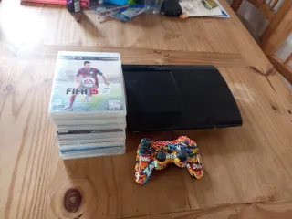 PS3 Super Slim + Mando + 9 Juegos