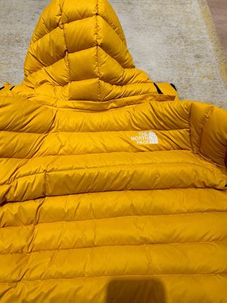 plumas estilo north face  Hombre Amarilla