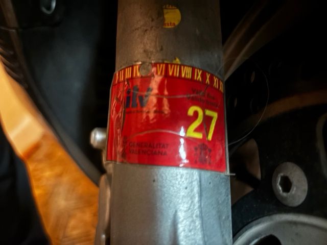 Suzuki Burman 400 scooter gris