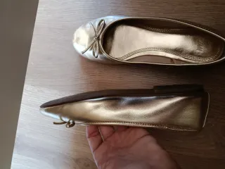 Merceditas doradas niña/mujer Hym
