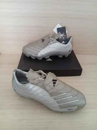 Adidas n. 39.5 nuove da calcio