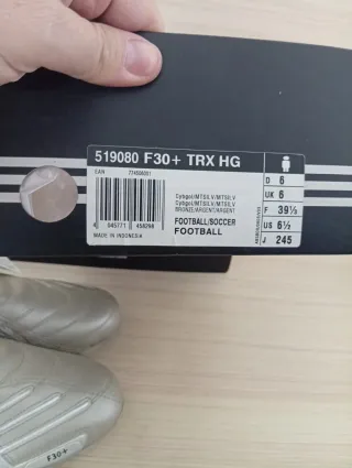 Adidas n. 39.5 nuove da calcio