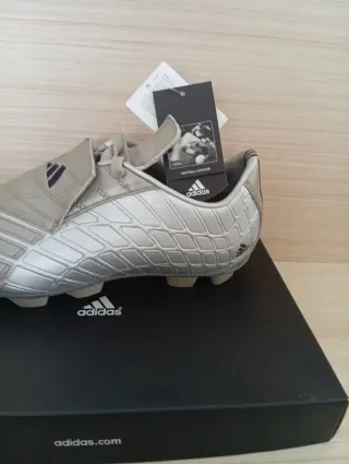 Adidas n. 39.5 nuove da calcio