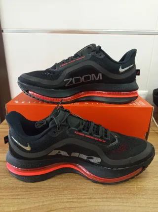 Nike Pegasus Premium 44 Negro/Rojo