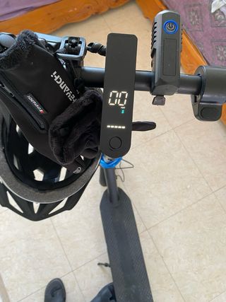 Patinete Eléctrico con Casco y Candado