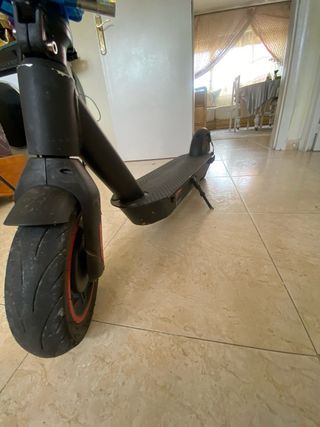 Patinete Eléctrico con Casco y Candado
