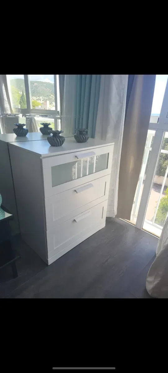 Cassettiera Ikea con 3 cassetti + 1 anta in vetro