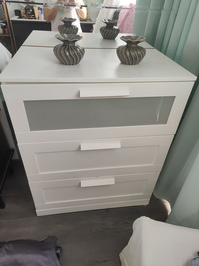 Cassettiera Ikea con 3 cassetti + 1 anta in vetro