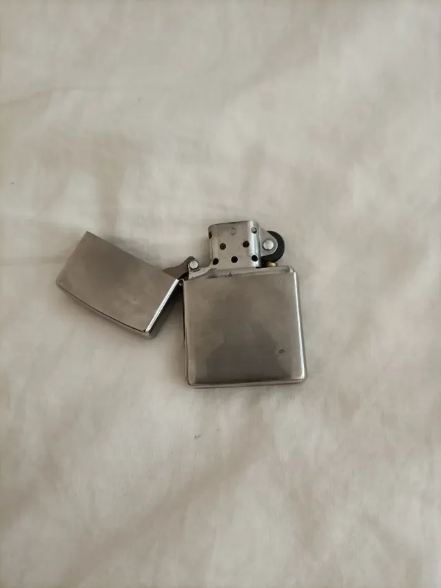 Mechero Zippo y accesorios