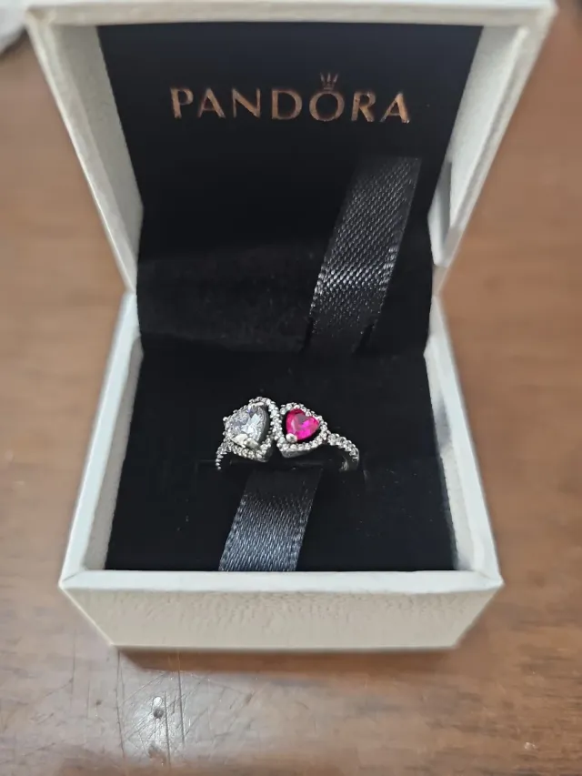 Anillo Pandora Doble Corazón Rosa y Blanco