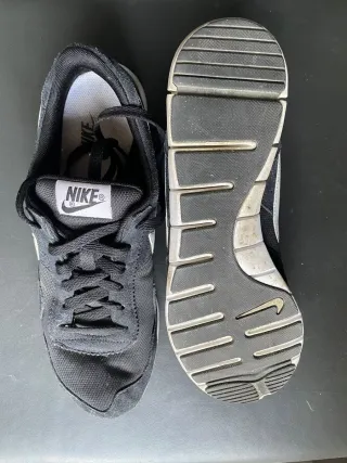 Zapatillas Nike Negras Talla 42.5