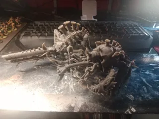 Tyranofex y Haruspex Resina.