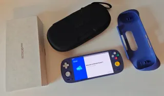 Retroid Pocket 5 con funda y grip